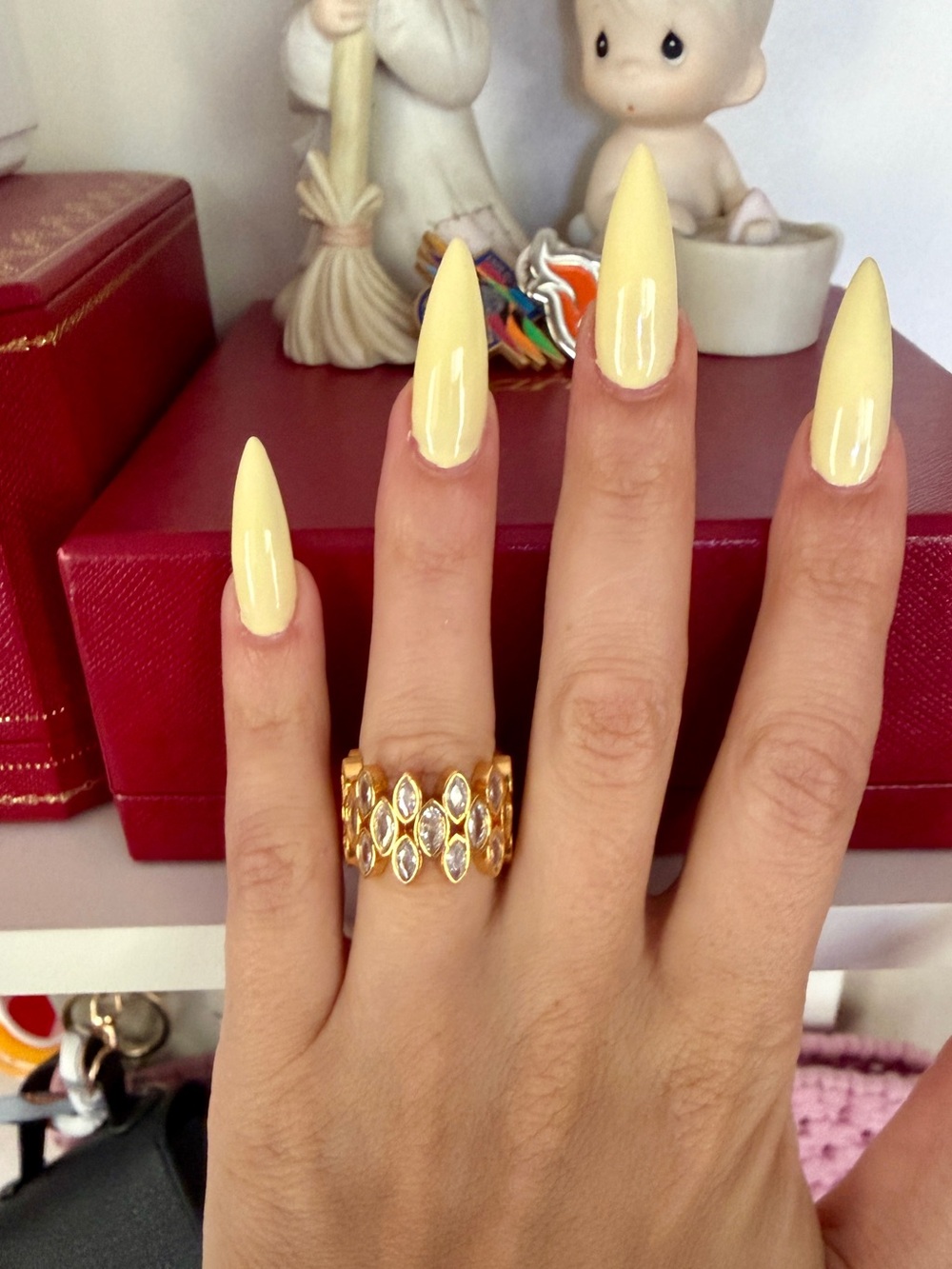 Anthropologie Gold Faux Ring Sz 6